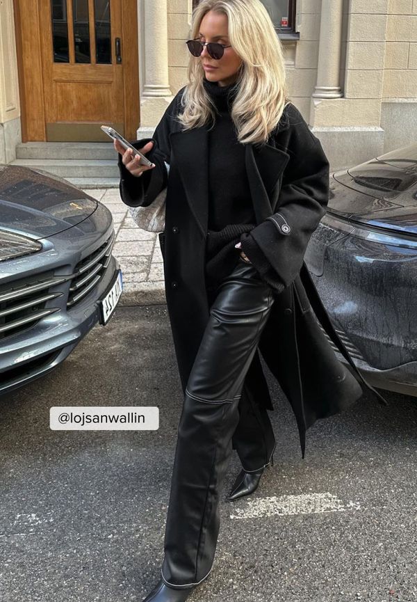 Lojsan Wallin x NA-KD Lång kappa i ullblandning - Black