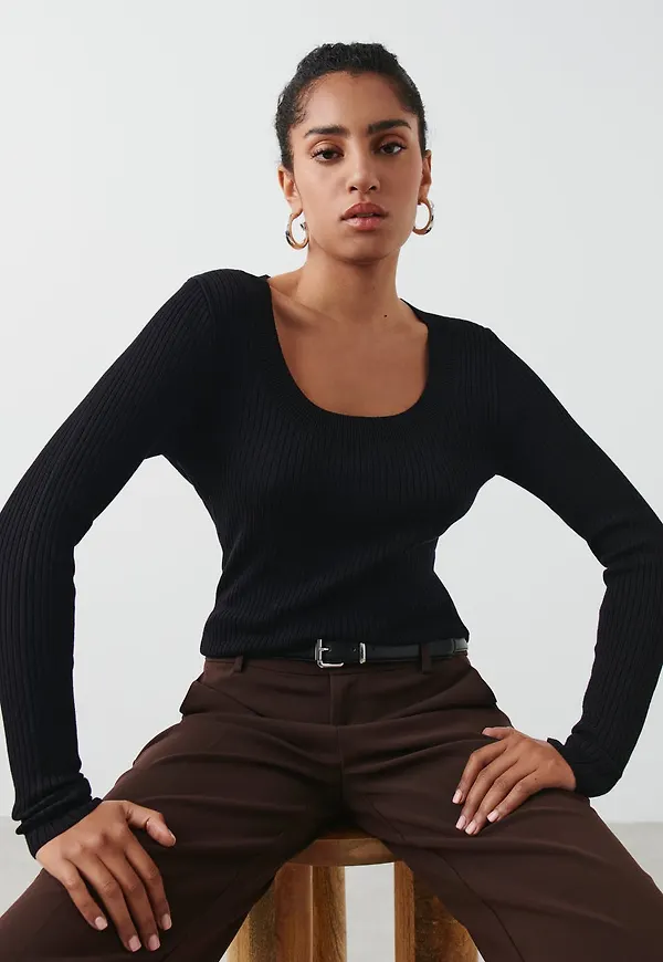 Long sleeve knitted top