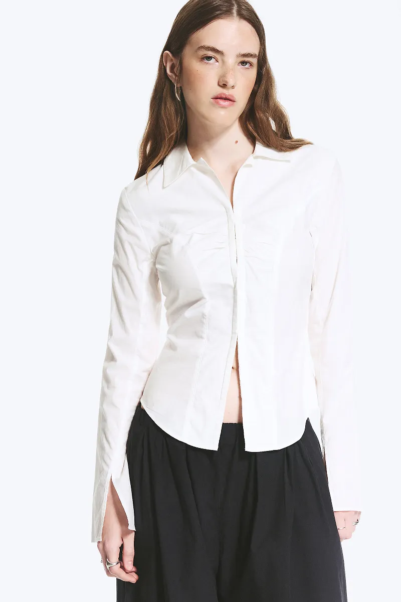 Long-Sleeved Hook-and-eye Top