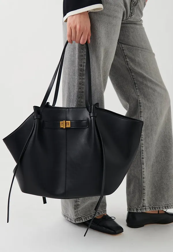 Gina Tricot - Long strap pu bag - handväskor - Svart - ONESIZE - Dam