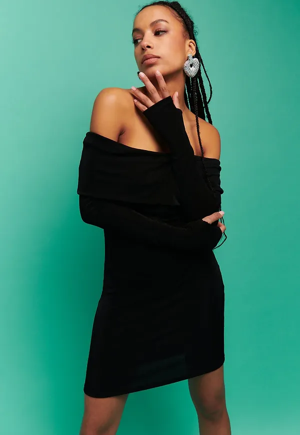 Longsleeve off shoulder dress
