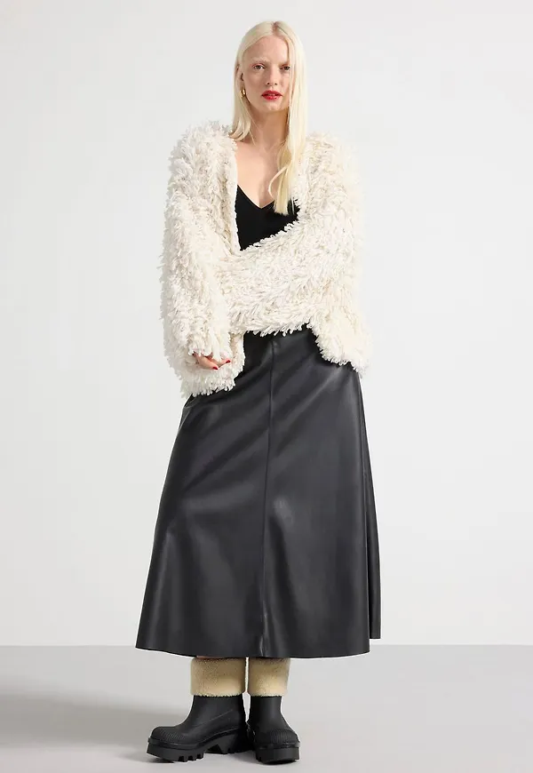 Loop-stickad cardigan i ullblandning