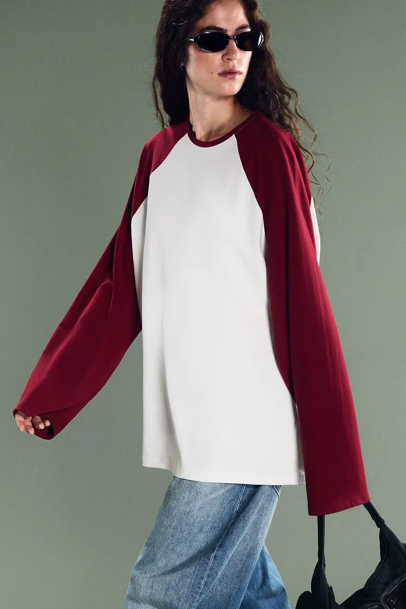 Loose raglan long-sleeved top
