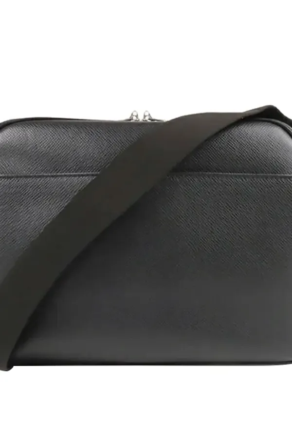 Louis Vuitton Taiga Reporter Pm