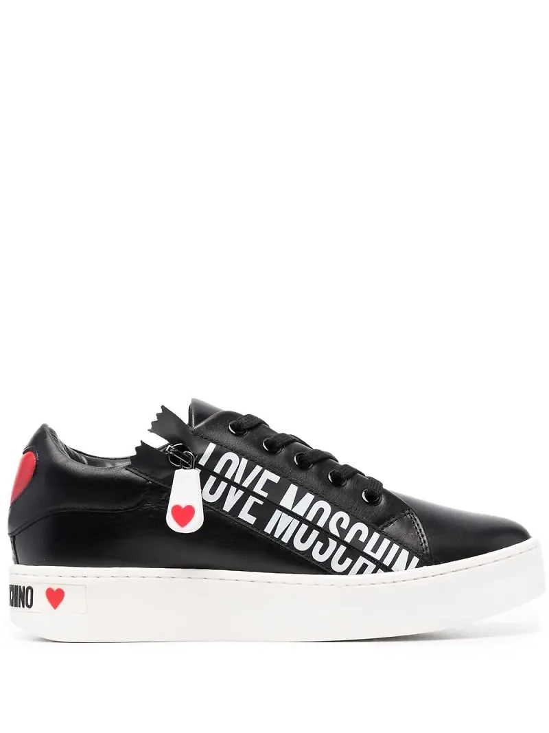 Love Moschino låga sneakers med logotyp - Svart