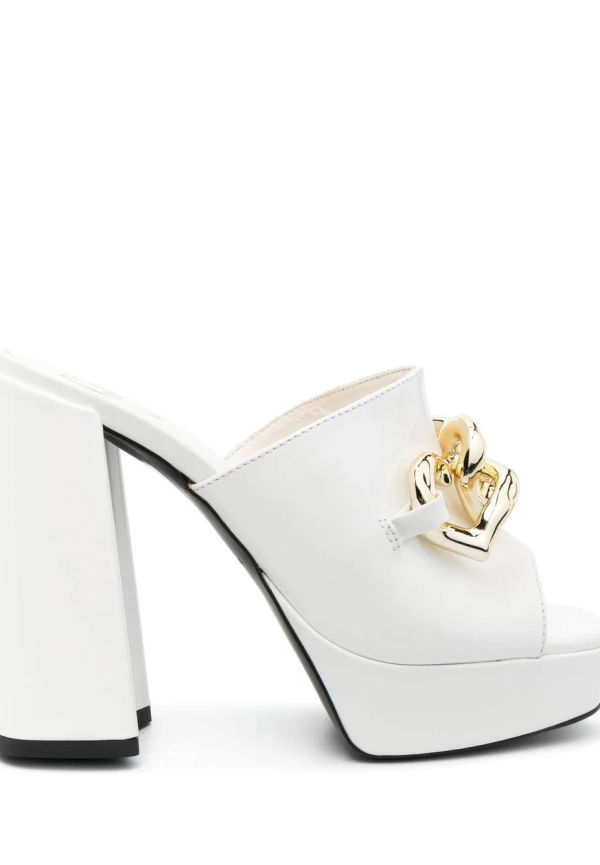 Love Moschino slip-ons med kedjelänk - Vit