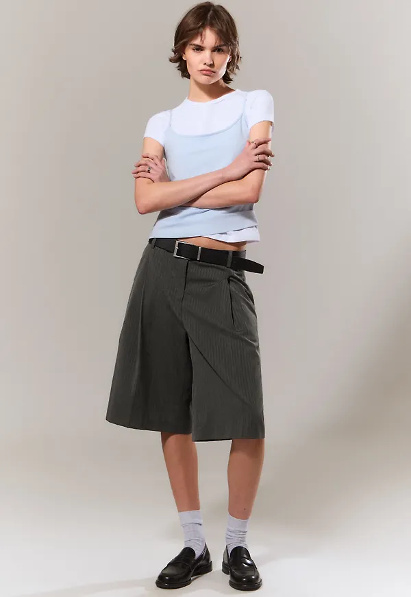 Low Rise Loose Pleated Suiting Shorts