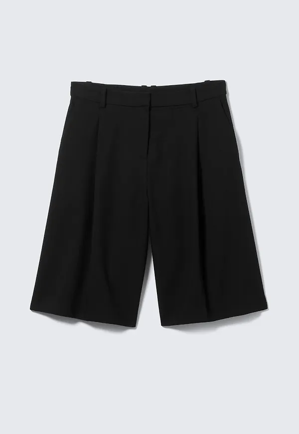 Low Rise Loose Pleated Suiting Shorts
