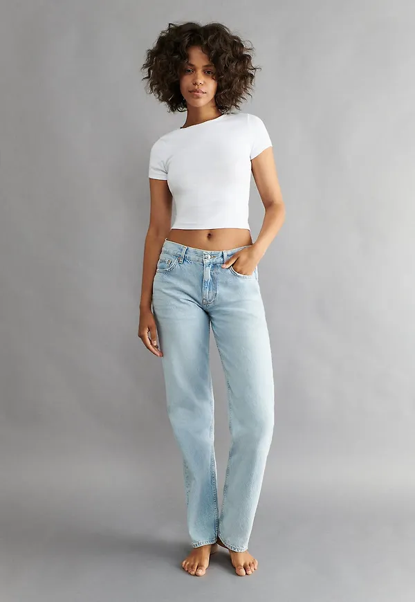 Low straight jeans