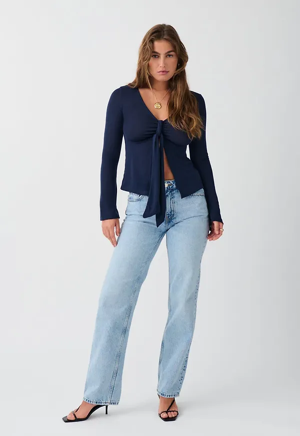 Low straight jeans