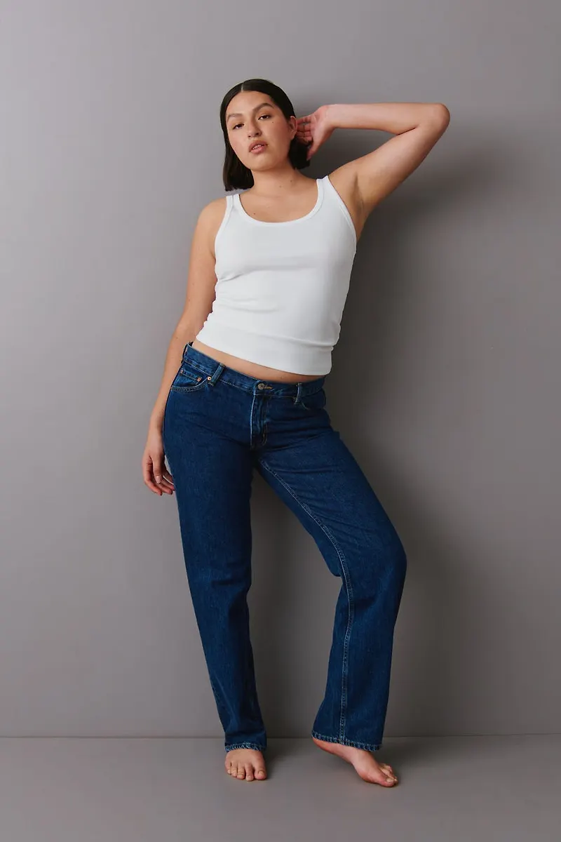 Low straight jeans