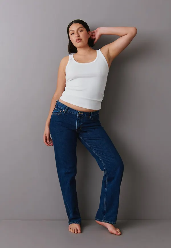 Low straight jeans