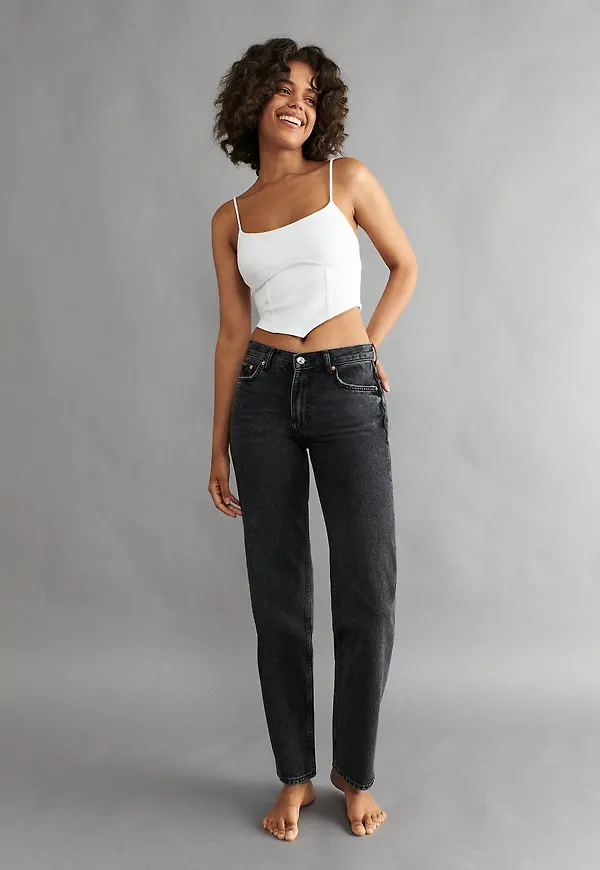 Low straight jeans