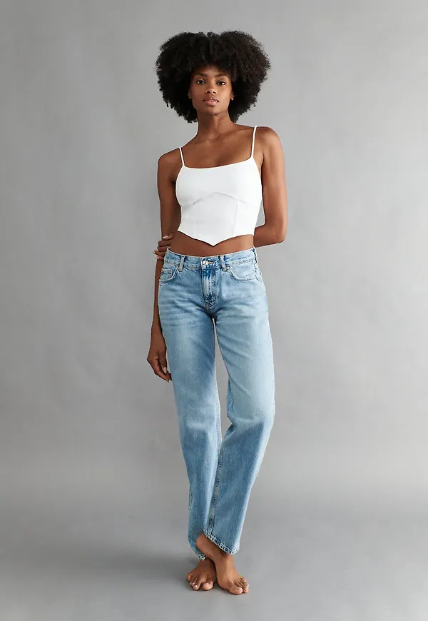 Low straight jeans