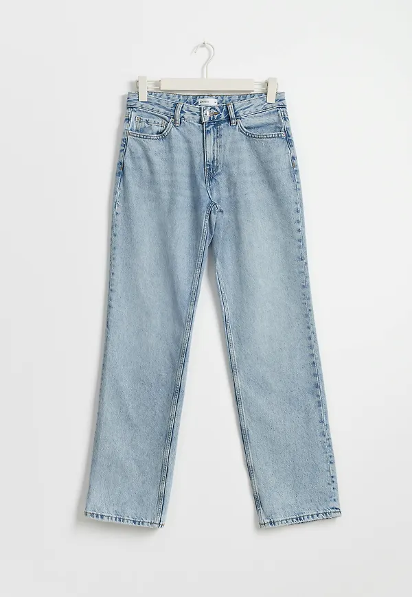 Low straight petite jeans