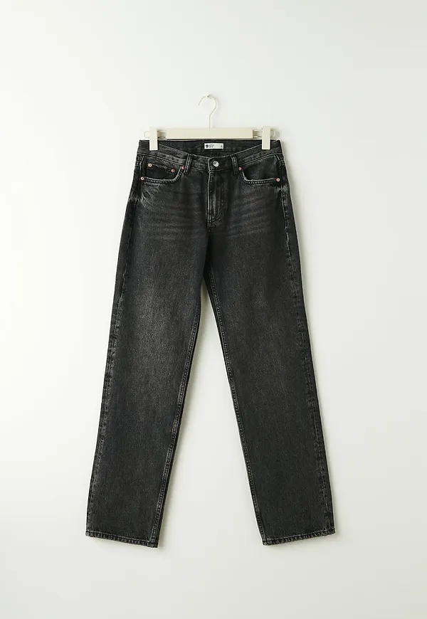 Low straight tall jeans