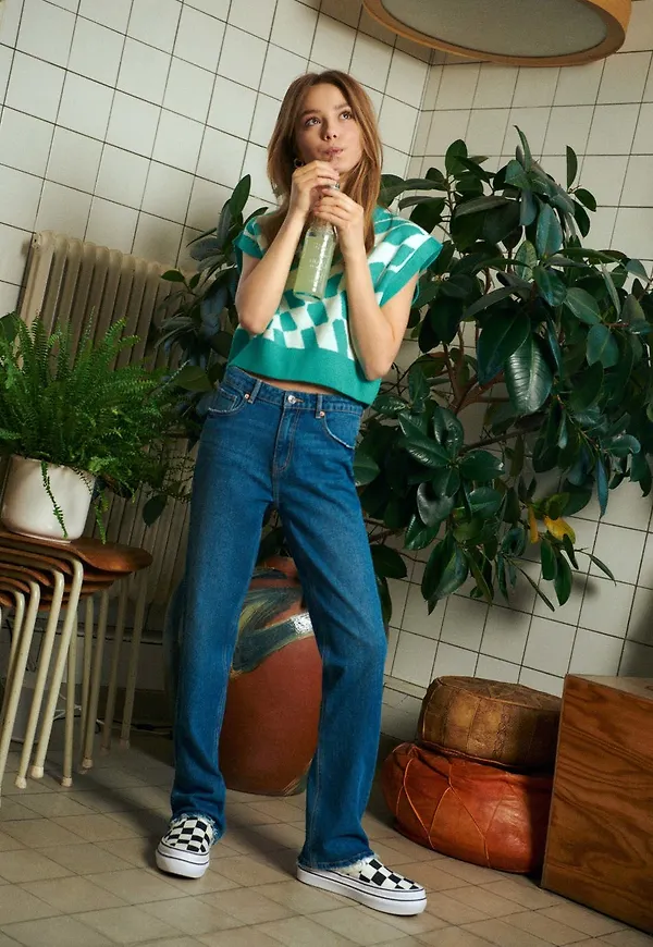 Low waist boot jeans