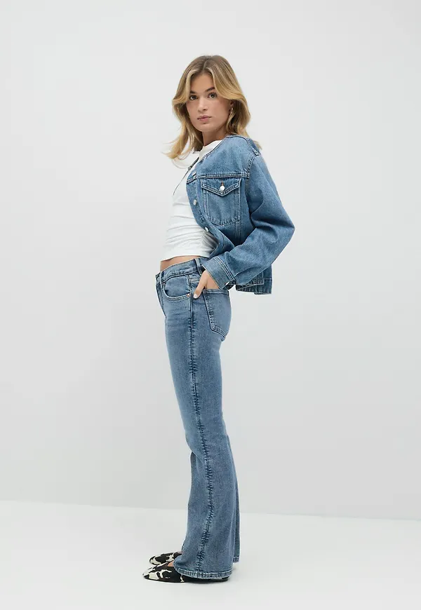 Gina Tricot - Low waist bootcut jeans - Flare & bootcut jeans - Blå - 32 - Dam