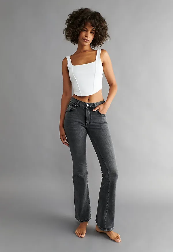 Low waist bootcut jeans