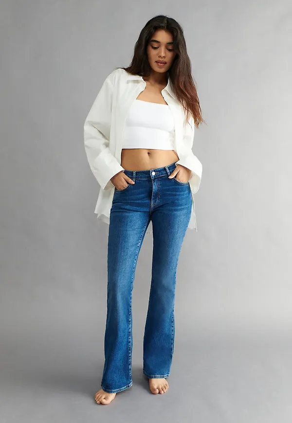 Low waist bootcut jeans
