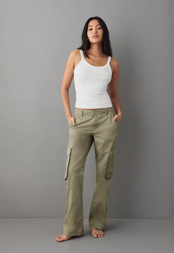 Low waist cargo jeans