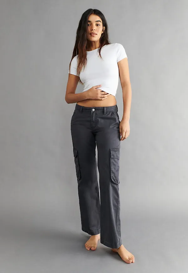 Low waist cargo jeans