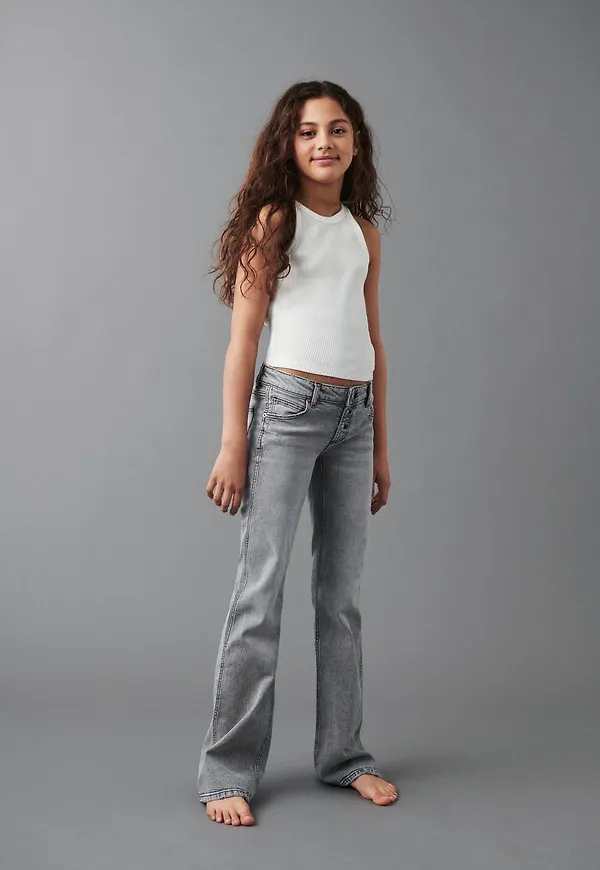 Low waist flare button jeans