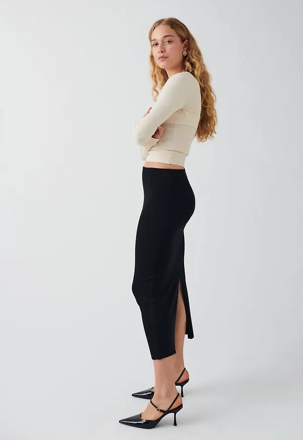 Low waist knit skirt