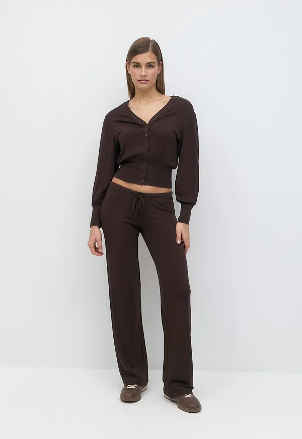 Gina Tricot - Low waist trousers - lågmidjade byxor - Brunt - M - Dam