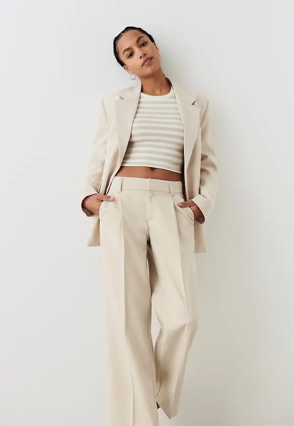 Low waist trousers