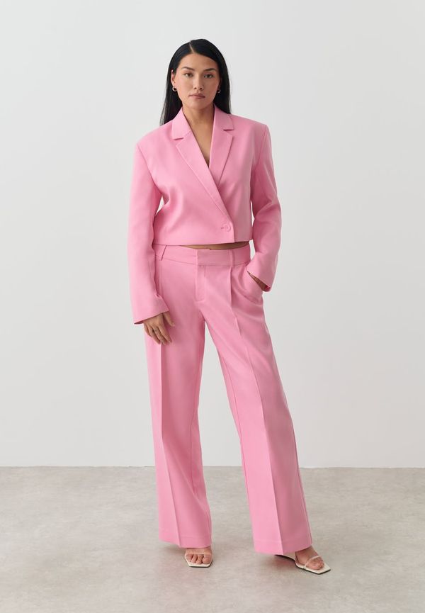 Low waist trousers