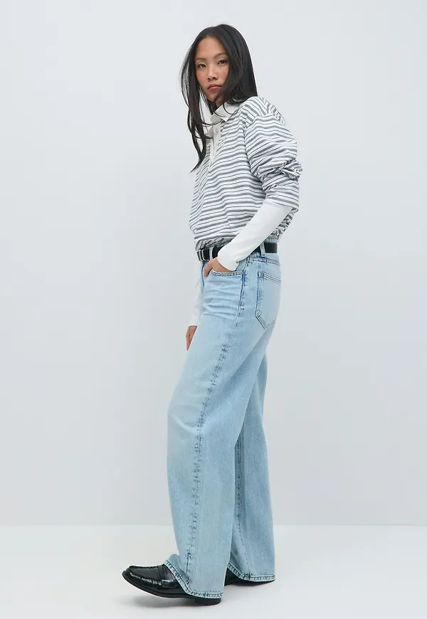 Gina Tricot - Low wide jeans - Low waist jeans - Blått - 32 - Dam