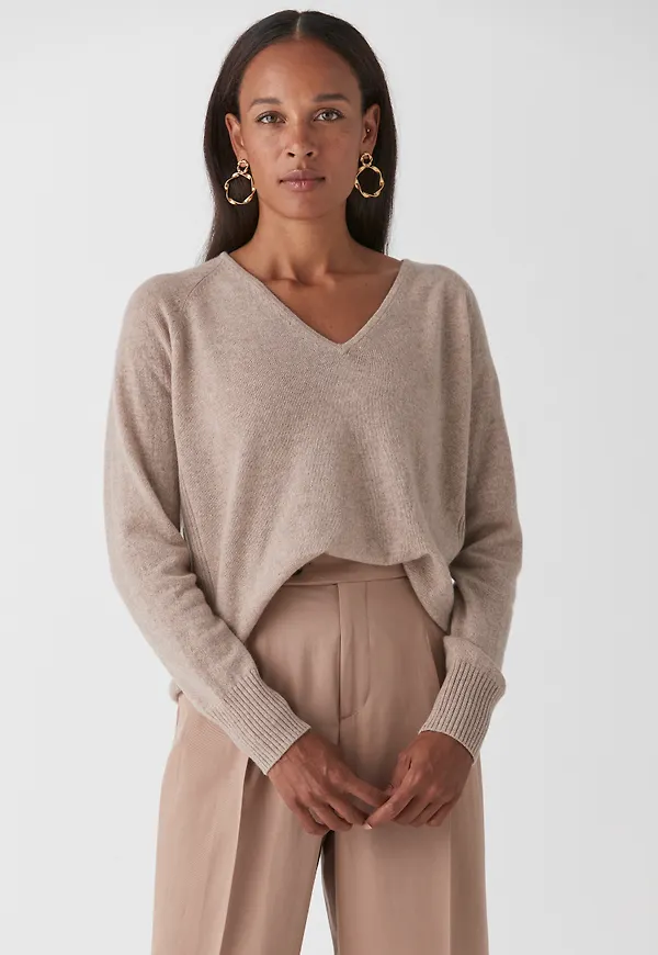 Lukka v-neck pullover