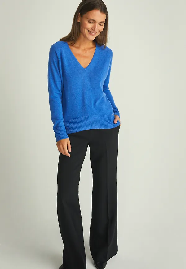 Lukka v-neck pullover