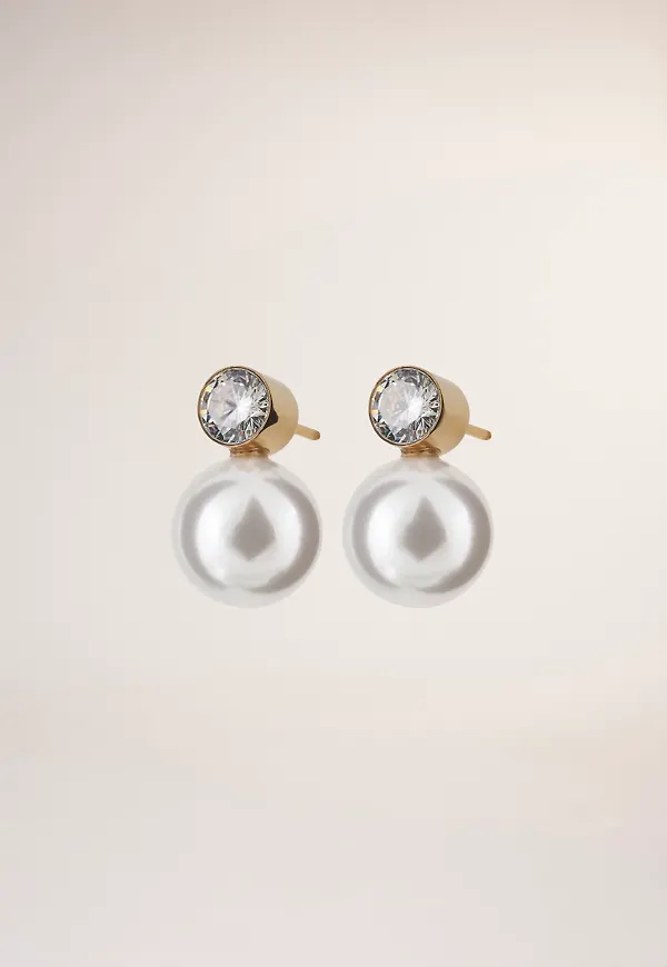 Luna studs