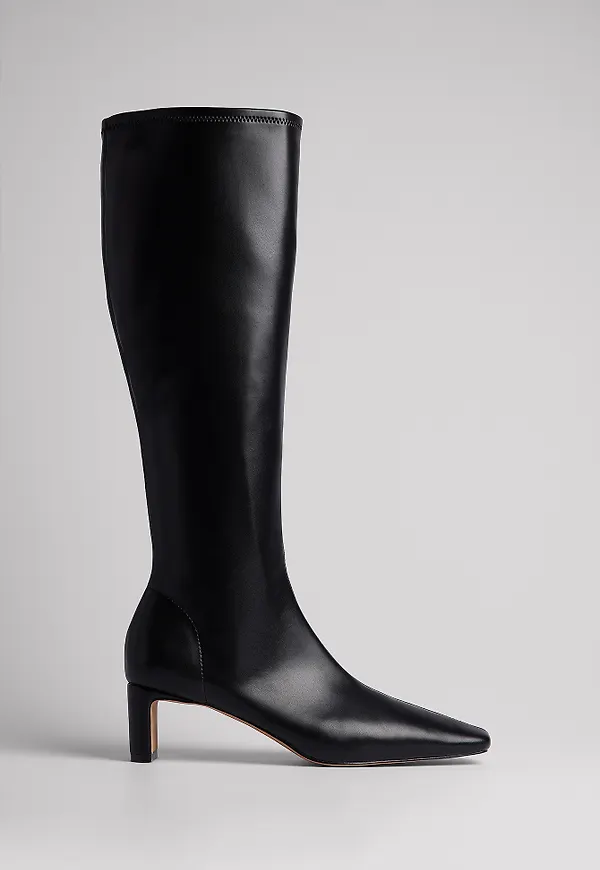 Lydia Tomlinson x NA-KD PU-boots - Black