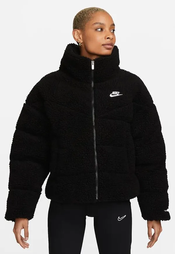 Långhårig fleecejacka med syntetfoder Nike Sportswear Therma-FIT City Series för kvinnor - Svart