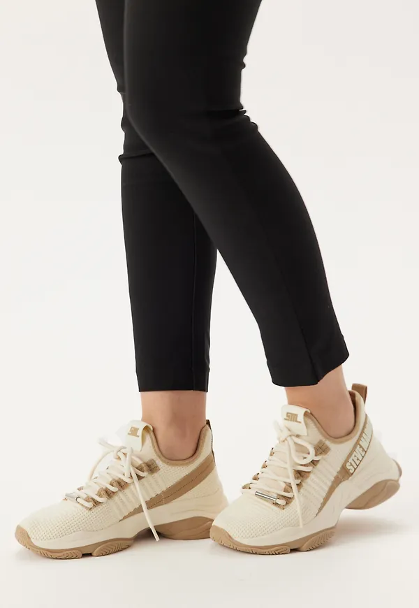 Mac-E Sneaker