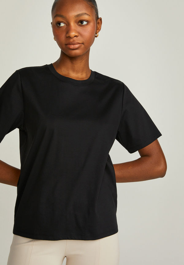 Maia premium tee