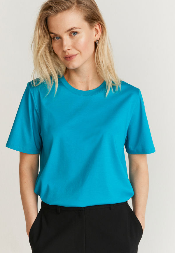 Maia premium tee