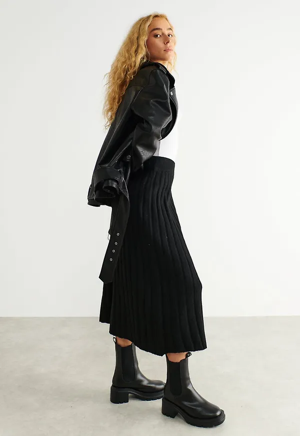 Malin knitted skirt