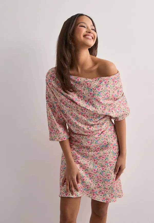 Malina - Rosa - Ariel off shoulder jersey midi dress