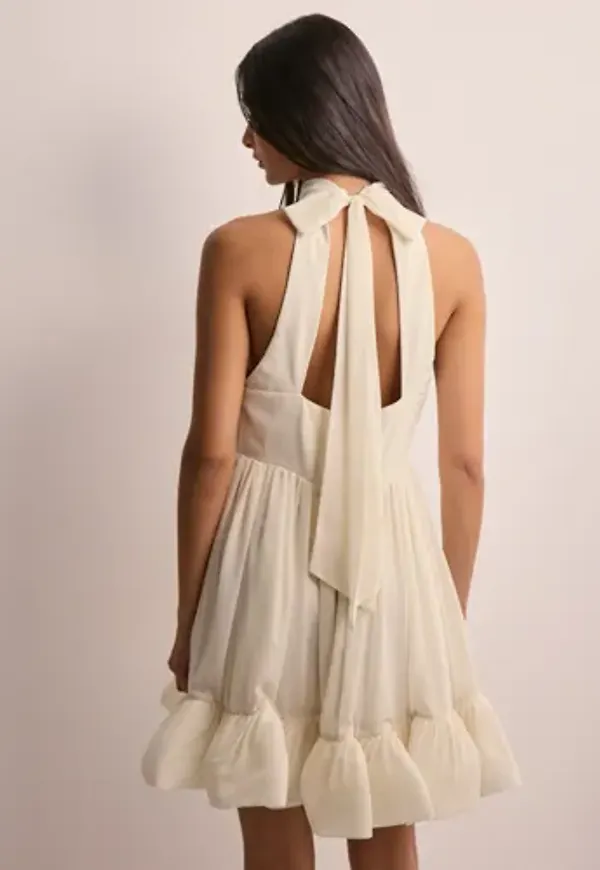 Malina - Vit - Fern halterneck ruffled mini dress