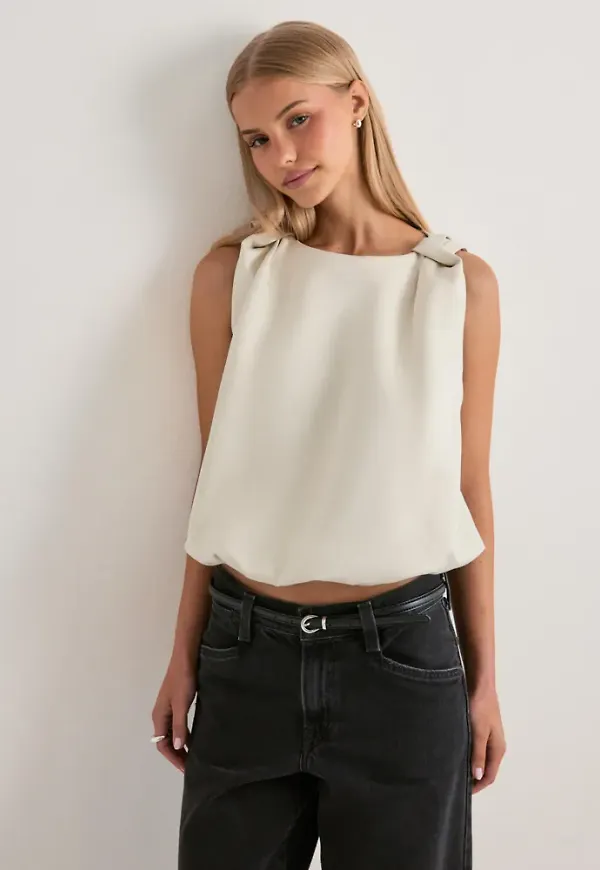 Malina - Vit - Valentina Knotted Shoulder Sat