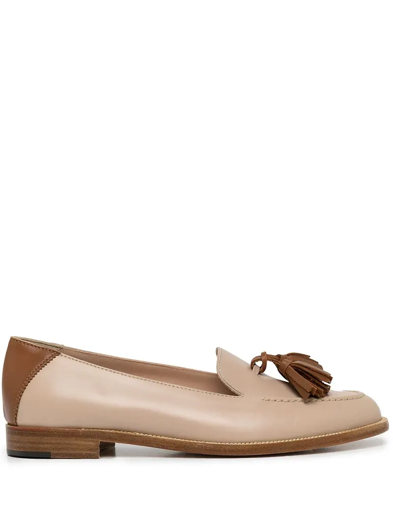 Manolo Blahnik loafers med tofsdetalj - Neutral
