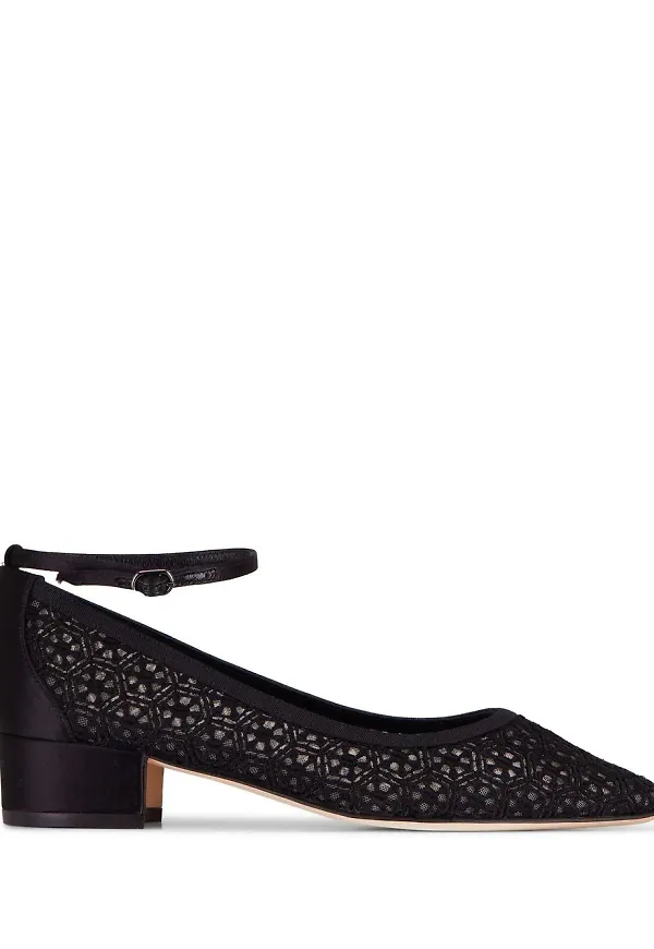 Manolo Blahnik pumps med spetspanel - Svart