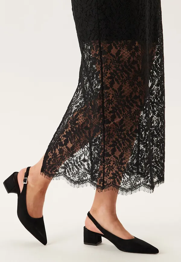 Marta Slingback