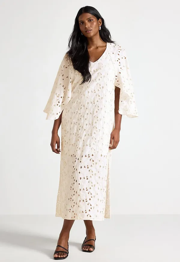 Maxiklänning med broderie anglaise