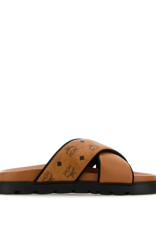 MCM sandaler med tryck - Brun
