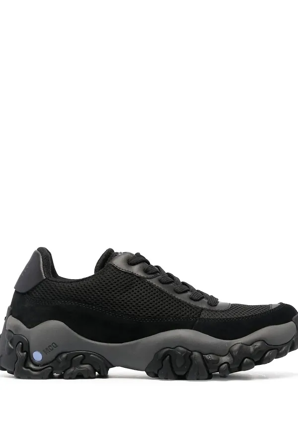 MCQ Crimp låga sneakers - Svart